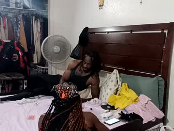 Theleftieone Chaturbate stream image from May 26, 2025