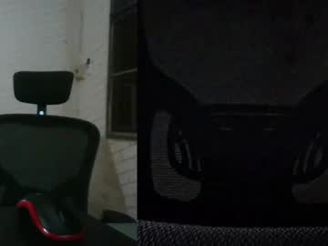 Click2410 Chaturbate stream image from May 26, 2025