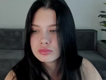 Reginawine Chaturbate stream image from May 26, 2025