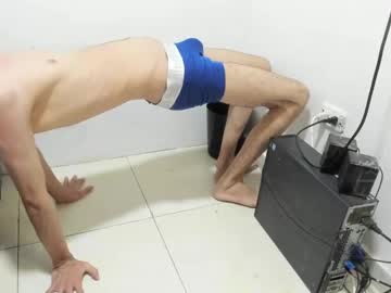 Andrew_2811 Chaturbate stream image from May 26, 2025