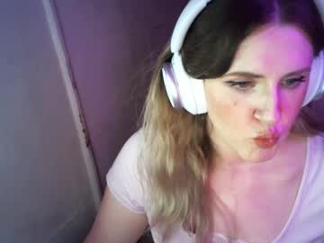 Fluxsux Chaturbate stream image from May 26, 2025