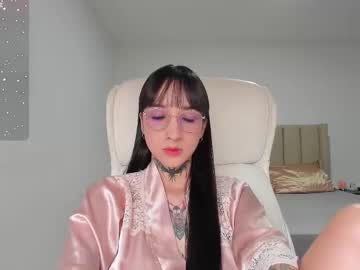 Xisisxx Chaturbate stream image from May 26, 2025