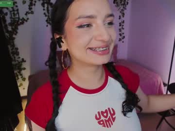 Honeymoontea Chaturbate stream image from May 26, 2025