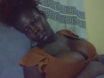 Sexy_Suzy7 Chaturbate stream image from May 26, 2025