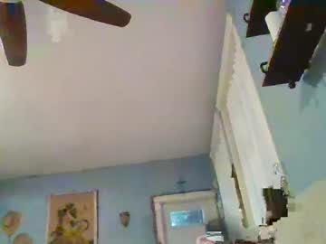 Kravemex Chaturbate stream image from May 27, 2025