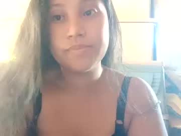 Hotpreggymommy1993 Chaturbate stream image from May 27, 2025