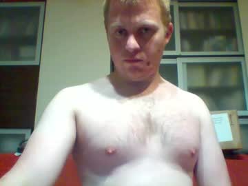 Matttthees Chaturbate stream image from May 27, 2025