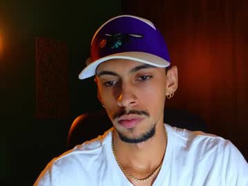 Noah_Collinss Chaturbate stream image from May 27, 2025