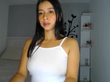 Sara_Tris Chaturbate stream image from May 27, 2025