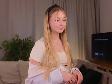 Seennaquennab Chaturbate stream image from May 27, 2025