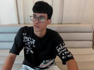 Jakelux_Long Chaturbate stream image from May 27, 2025