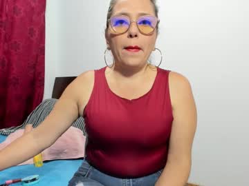 Taylorhot72_ Chaturbate stream image from May 27, 2025