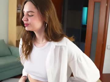 Merciabingham Chaturbate stream image from May 27, 2025
