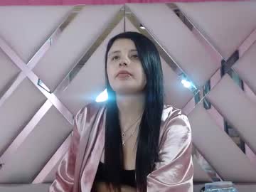 Nathaly_Low Chaturbate stream image from May 27, 2025