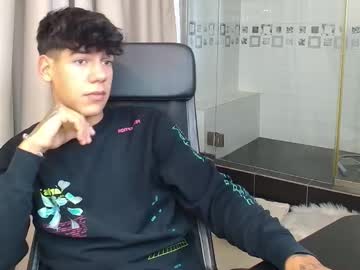 Jalennorth Chaturbate stream image from May 27, 2025