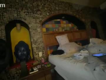 Sexyl0la Chaturbate stream image from May 27, 2025