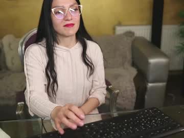 Charmingstarx Chaturbate stream image from May 27, 2025