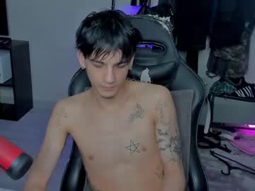 Davisross Chaturbate stream image from May 27, 2025