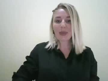 Blondie_Xoxoxo Chaturbate stream image from May 27, 2025