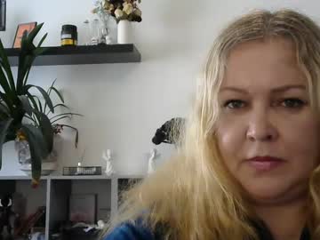 1lynn1 Chaturbate stream image from May 27, 2025