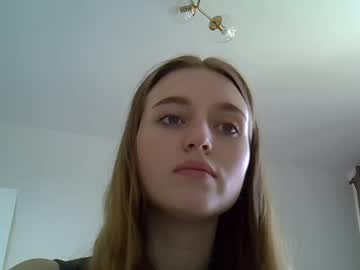 _Alo Chaturbate stream image from May 27, 2025