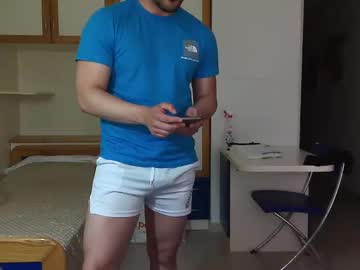 Gianniamalfi Chaturbate stream image from May 27, 2025
