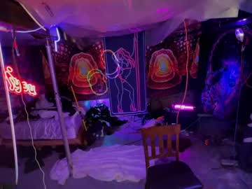 Mischiefmonica33 Chaturbate stream image from May 27, 2025