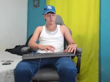 Zackmontiel07 Chaturbate stream image from May 27, 2025
