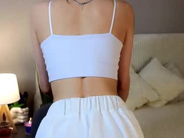 Beatrixally Chaturbate stream image from May 27, 2025