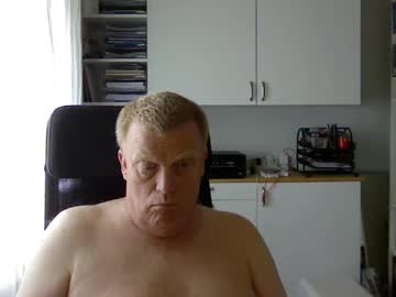Hermdk Chaturbate stream image from May 27, 2025