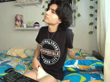 Corey_Moon Chaturbate stream image from May 27, 2025