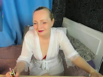 Karen_Villis Chaturbate stream image from May 27, 2025