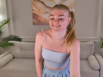Luv_Nika Chaturbate stream image from May 27, 2025