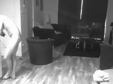 Rober10000 Chaturbate stream image from May 27, 2025