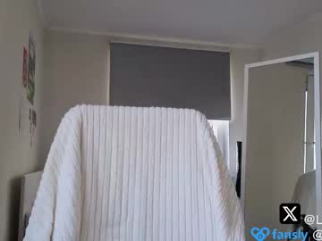 Lilyewing_ Chaturbate stream image from May 27, 2025