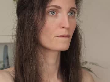 Yulladao Chaturbate stream image from May 27, 2025