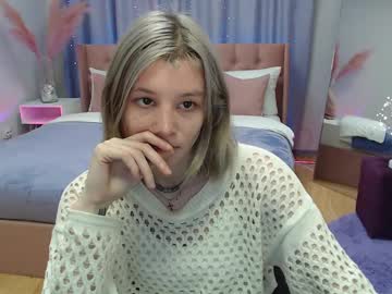 Kiaraevants Chaturbate stream image from May 27, 2025