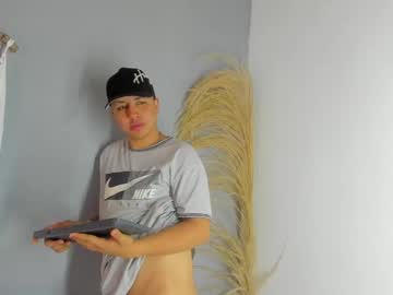 Angels_Dark Chaturbate stream image from May 27, 2025