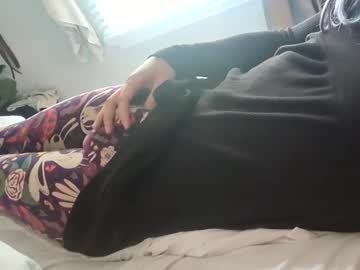 Erockaz Chaturbate stream image from May 27, 2025