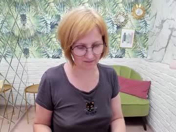 Paris_Cherry Chaturbate stream image from May 27, 2025