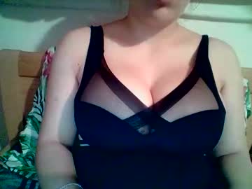 Fundilara Chaturbate stream image from May 27, 2025