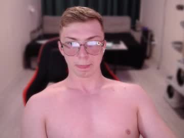 Mr_Ironchap Chaturbate stream image from May 27, 2025