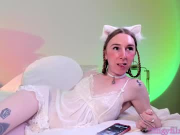 Starduvall Chaturbate stream image from May 27, 2025