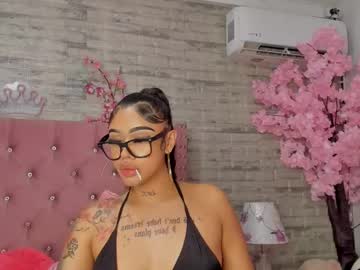 Khelany_Isyy Chaturbate stream image from May 27, 2025