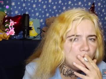 Mustardgirl Chaturbate stream image from May 27, 2025