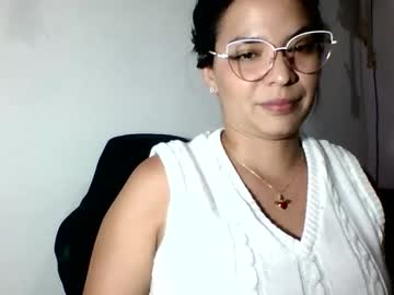 Carooficialcc Chaturbate stream image from May 27, 2025