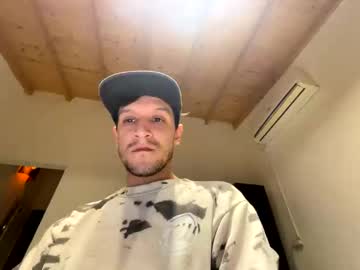 Emoladyboy Chaturbate stream image from May 27, 2025