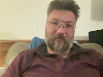 Tmosmun Chaturbate stream image from May 28, 2025