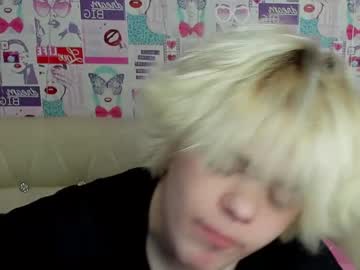 Kiracursed Chaturbate stream image from May 28, 2025