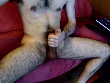 Oiledupnuts Chaturbate stream image from May 28, 2025
